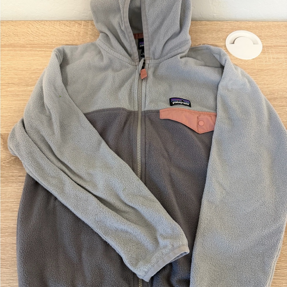 Patagonia Two-Tone Fleece Jacket in Gray and Pink